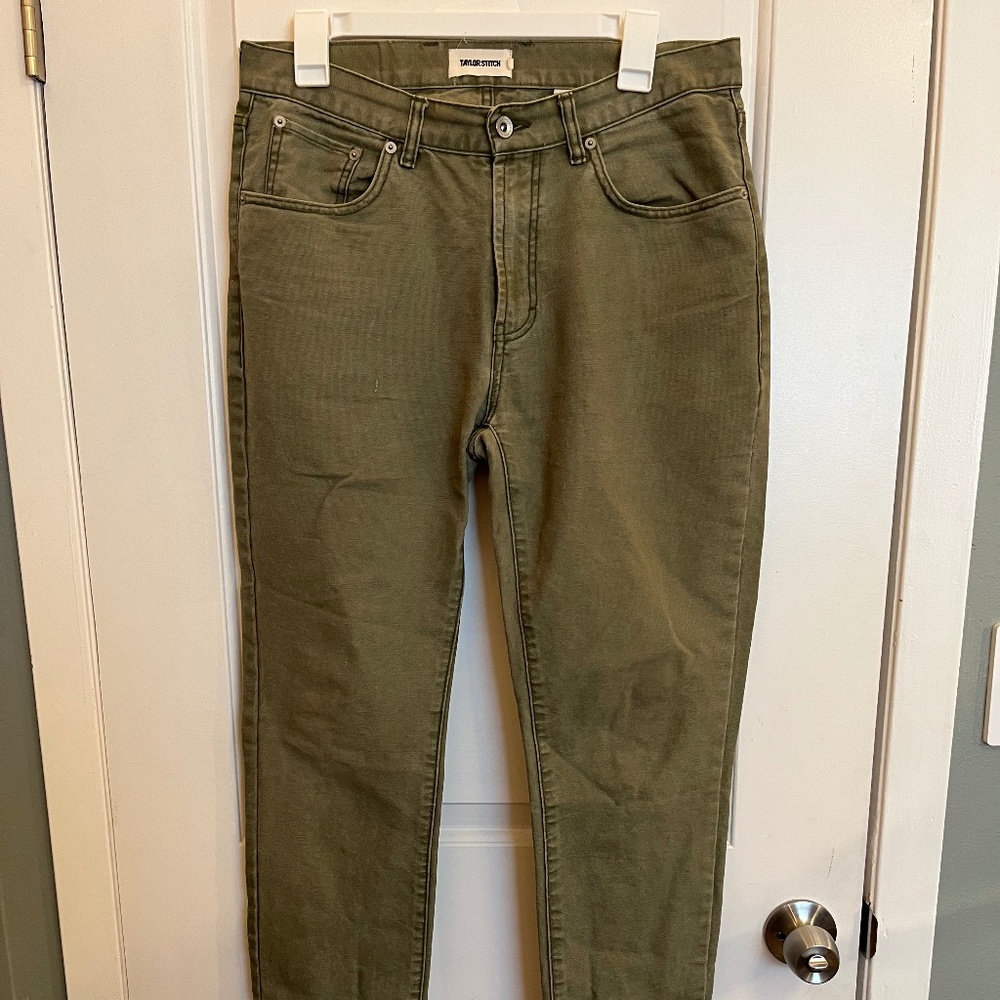 Taylor Stitch Slim All Day Pant in olive canvas